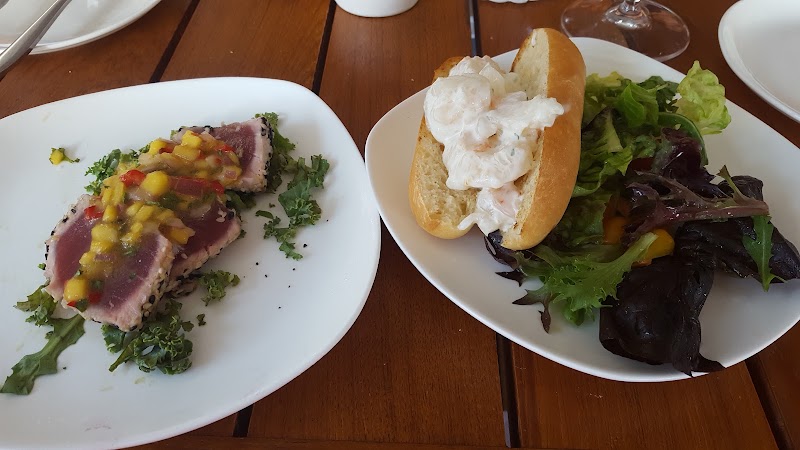 Catch Restaurant & Lounge photo 2