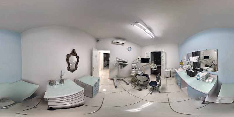 Dentista 24 Horas e Pronto Socorro Odontológico Dra Danielly Odontologia24horas - foto 4