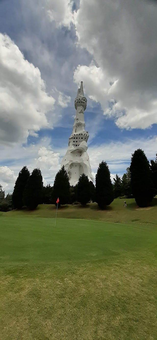 Hikarioka Public Golf Course - Photo 1