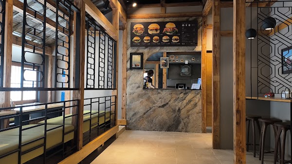 キナリモダンバーガー