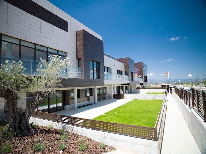 Endaze British International School