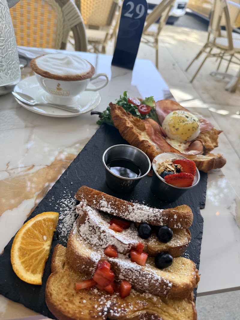 Vanilla Espresso French Café photo 4