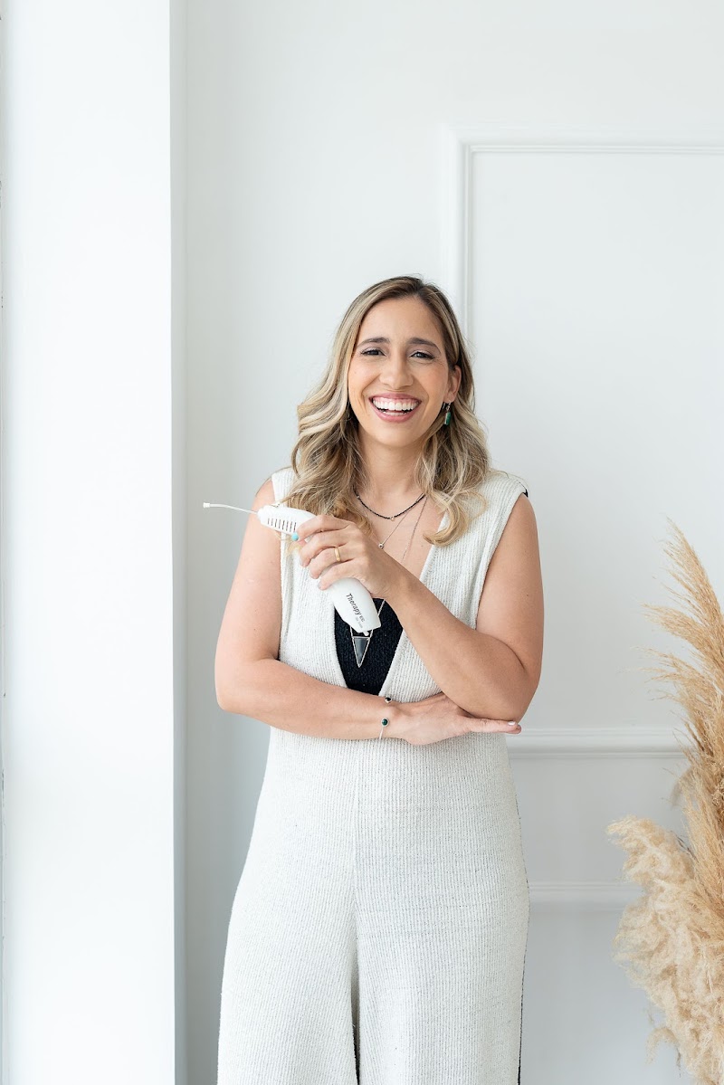 Dra. Sasha Dantas - Dentista - Madureira