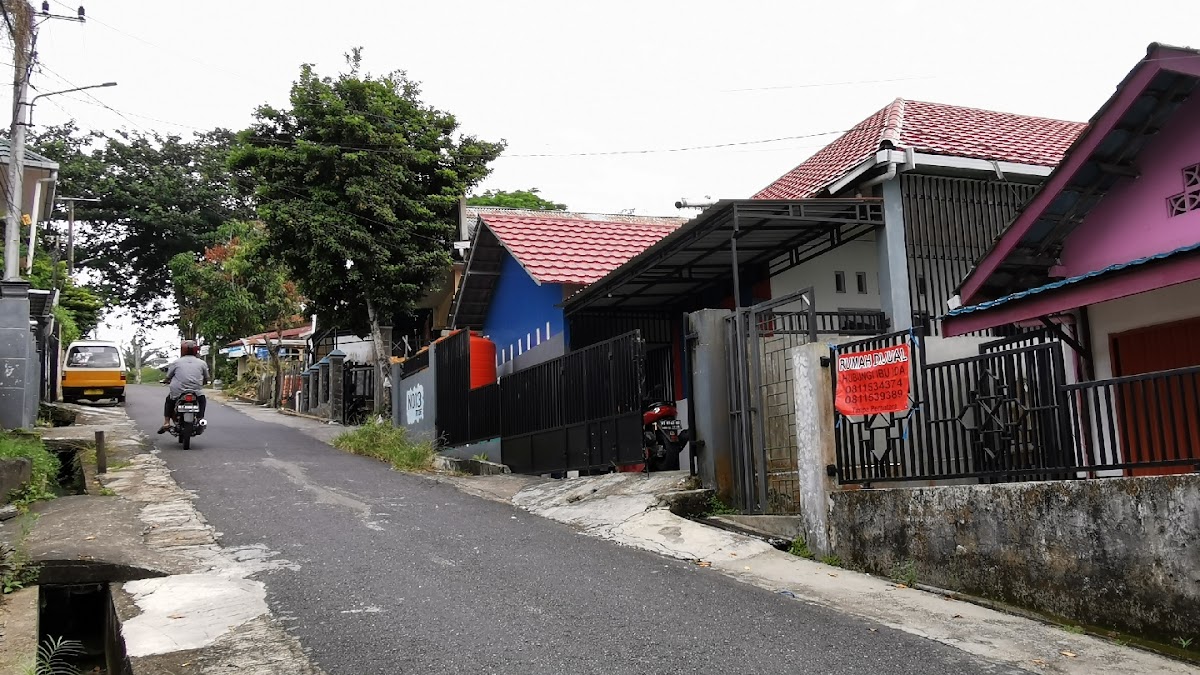 Kost 13 (putra)