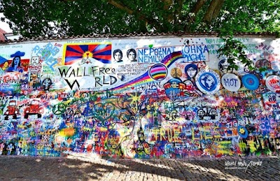 Lennon Wall