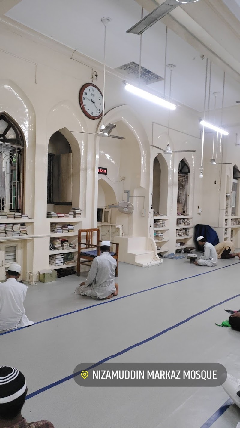 Banglewali Masjid Markaz Nizamuddin Delhi photo 3