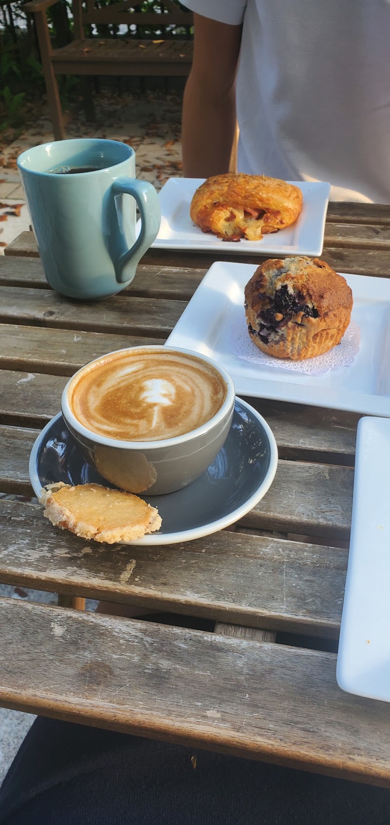 Loic Bakery and Cafe Bar photo 4
