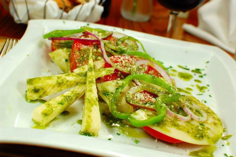 Julio's Café photo 2