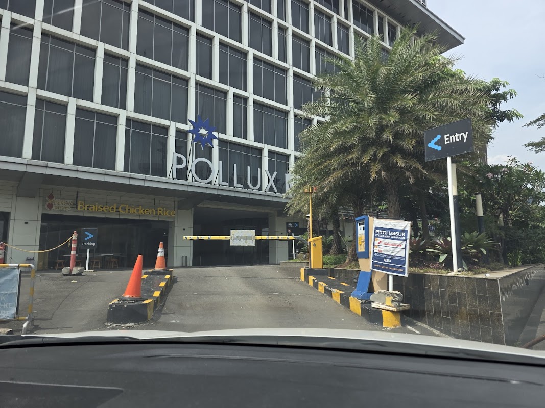 POLLUX CHADSTONE