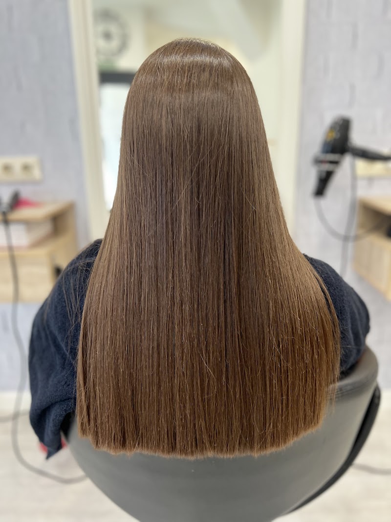 Laura Caride Peluquería e Imagen | Balayage y Alisado photo 5