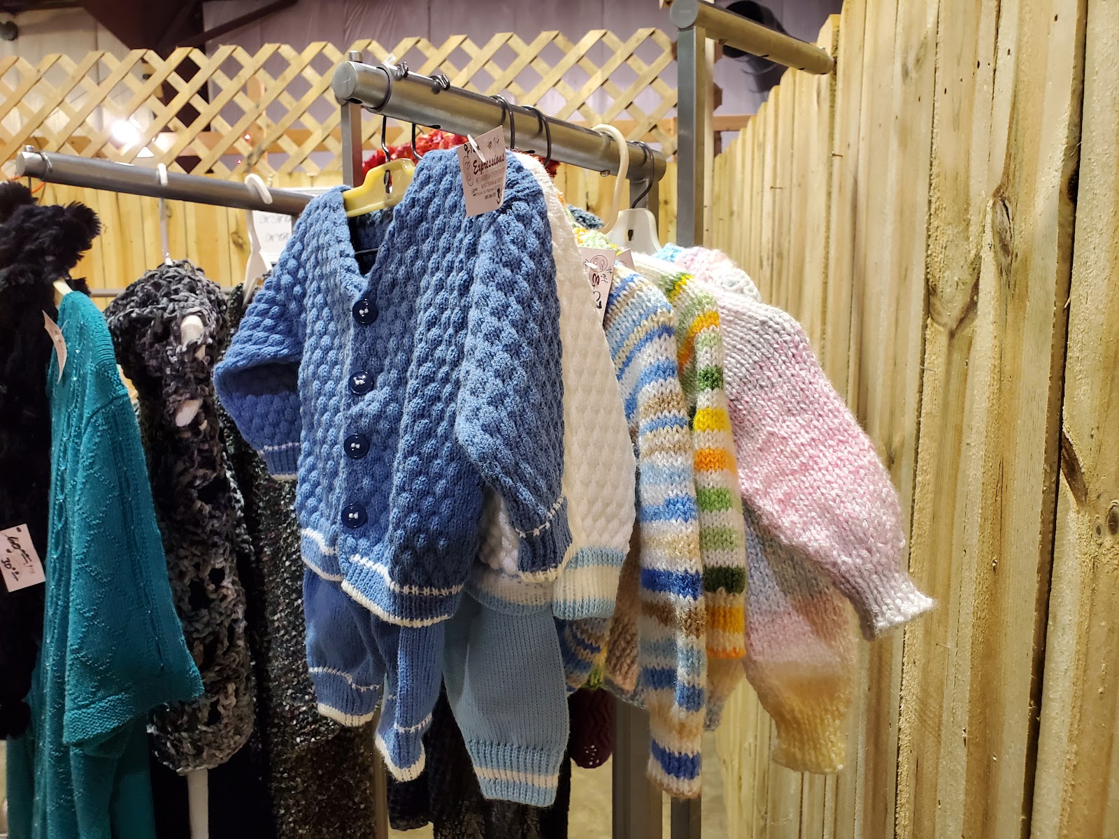 Expressions Gallery/Knit Nook