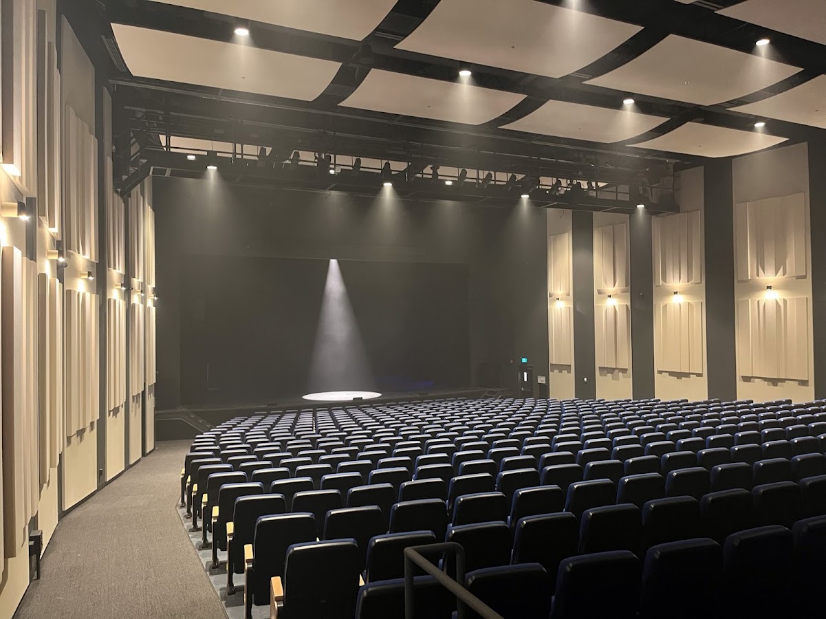Salle Jean-Michel-Bergot