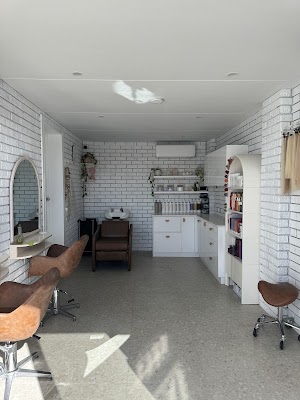 Casey’s Curls Perth