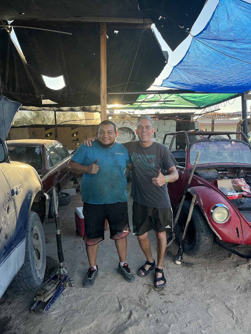 Auto servicio Gallo's - 5