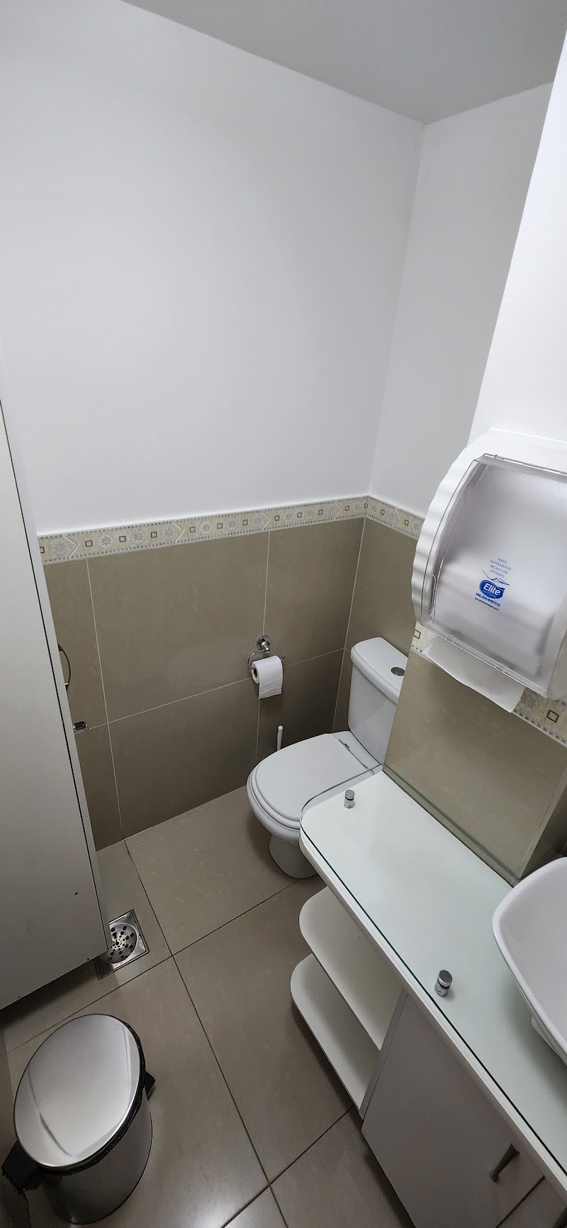 Anna Carolina Vasconcelos - Dentista Endodontia em Copacabana - foto 4