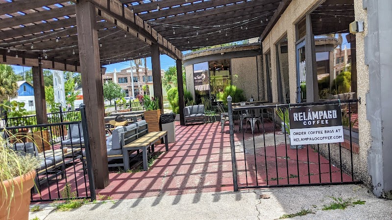 DOS Coffee & Wine photo 1