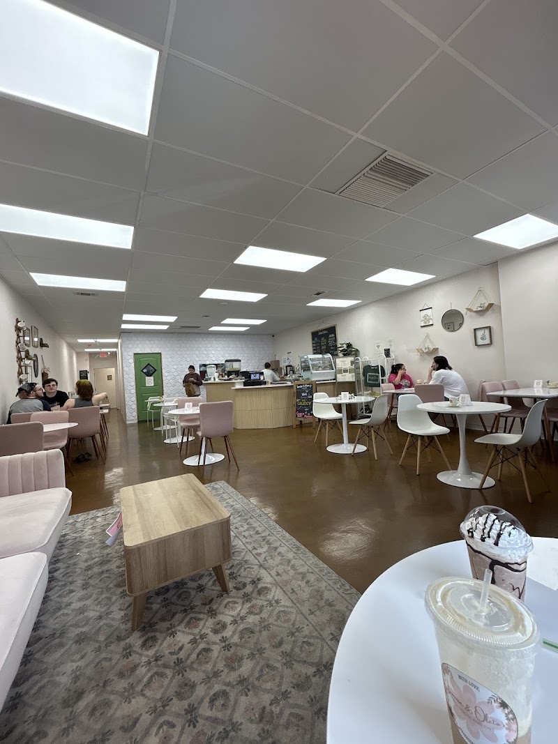 Louise & Oleta's Tea House and Cafe photo 1