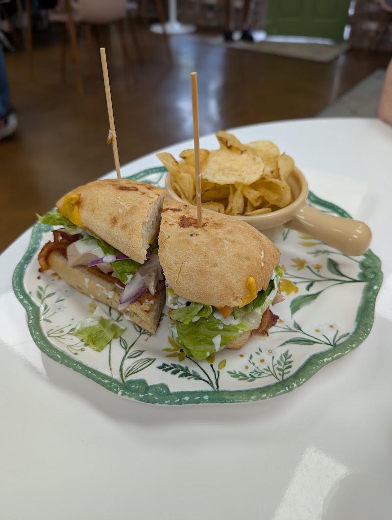Louise & Oleta's Tea House and Cafe photo 3