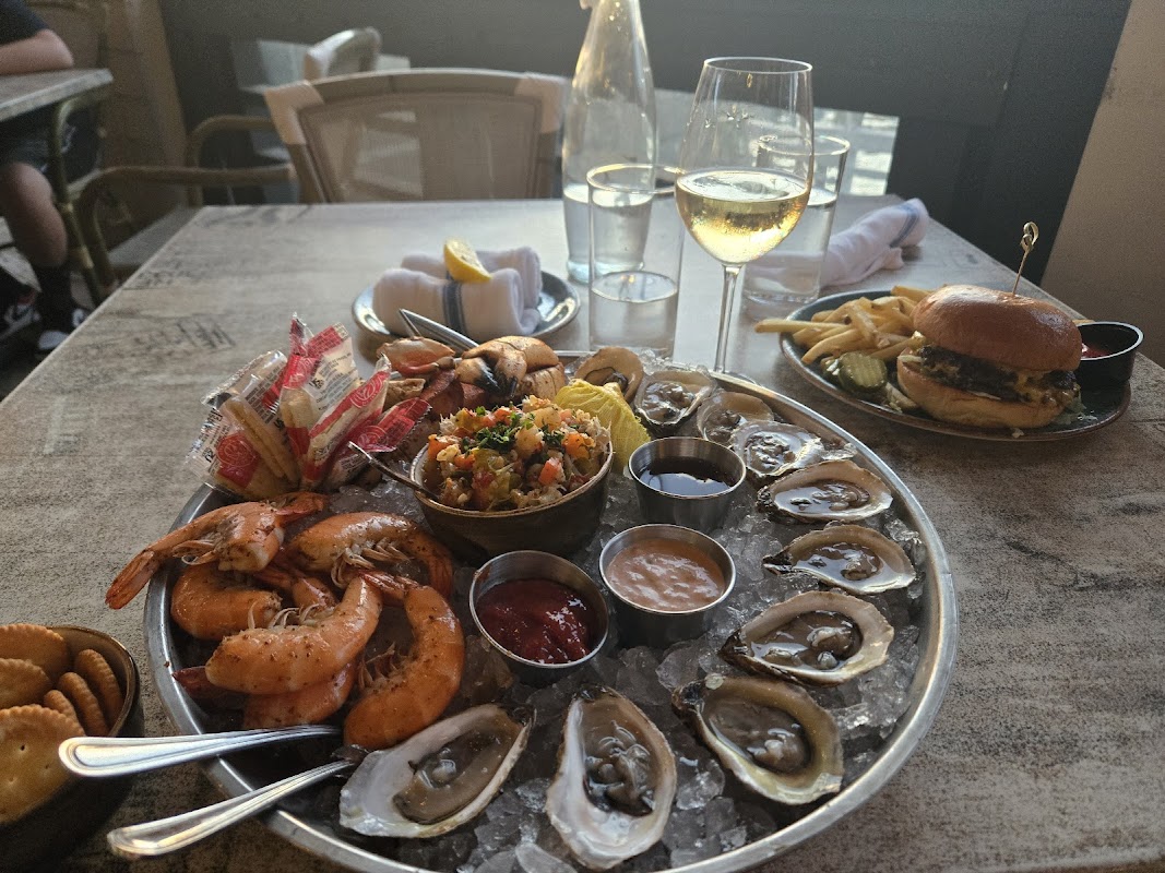 Tavern & Table photo 3