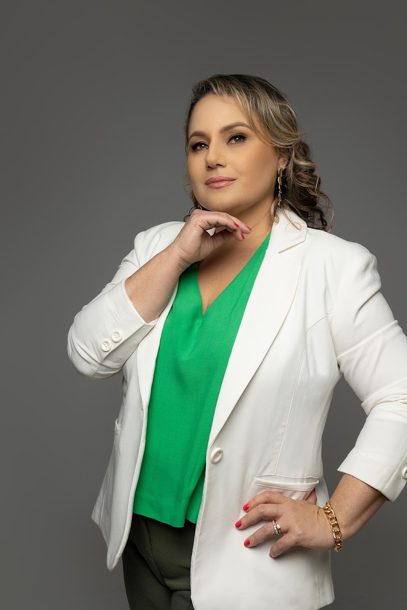 Foto de Dra. Helga Pavan | Ginecologista em Joinville | Menopausa