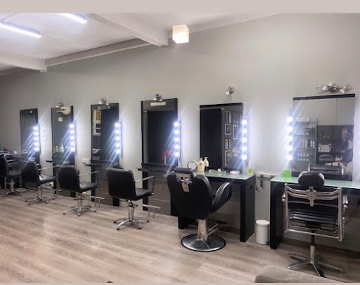 Charming Hair And Beauty