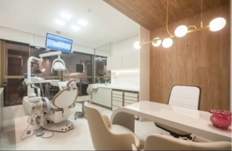 Luciana Cavalcanti Dentista