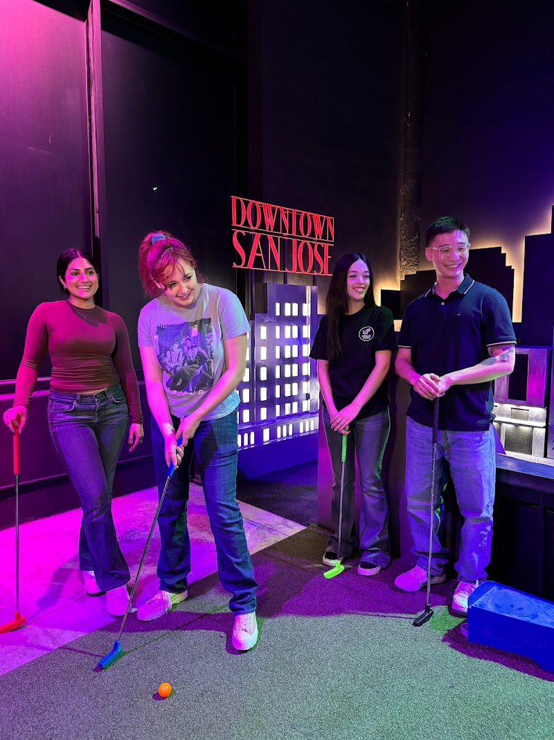 18 creatively themed indoor mini golf holes