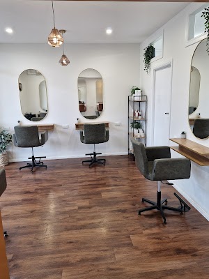 Highlights Hair Studio