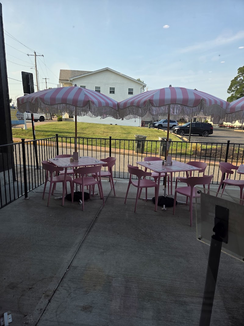 Pink Willow Café photo 1