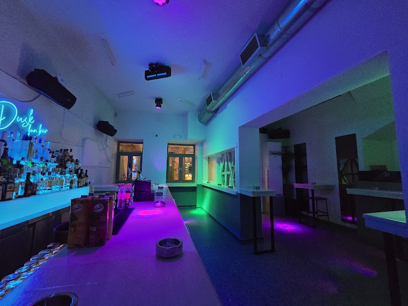 Dusk Fun Bar