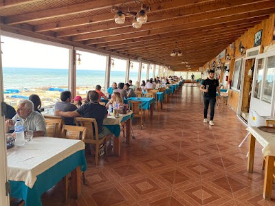 Yakamoz Aile Balık Restaurantı - Restoran