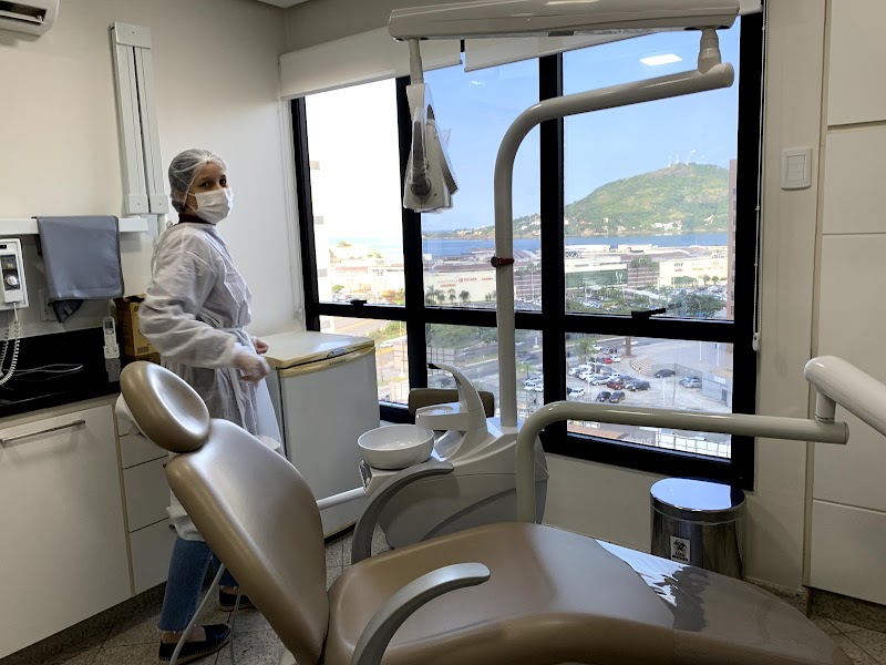 IOS - Clínica Odontológica em Enseada do Suá - Implantes Dentários e Ortodontia em Vitória-ES - foto 5