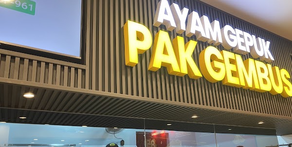 Ayam gepuk Pak Gembus Bertam