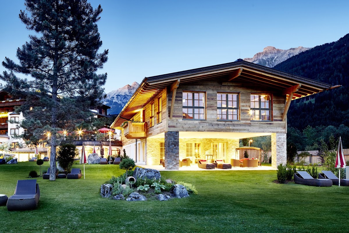 Relais & Châteaux Hotel Jagdhof, dog-friendly hotel in Innsbruck