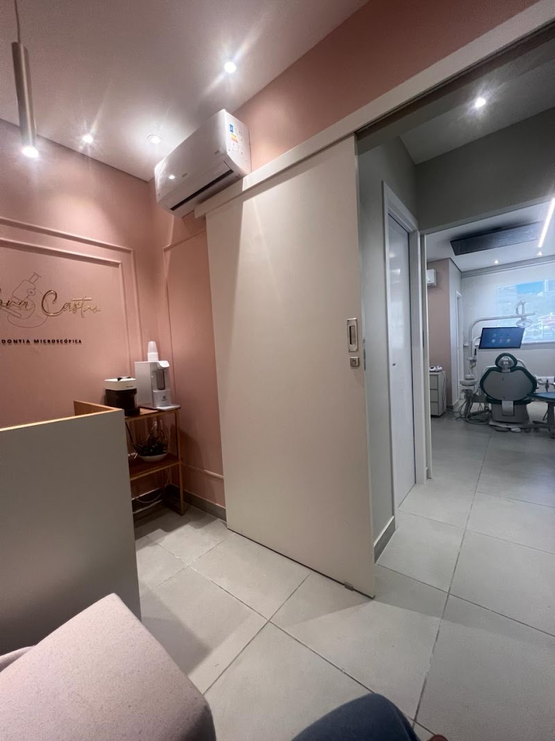 Dra Isadora Castro | Canal com microscópio | Lentes de contato dental - Estoril, BH