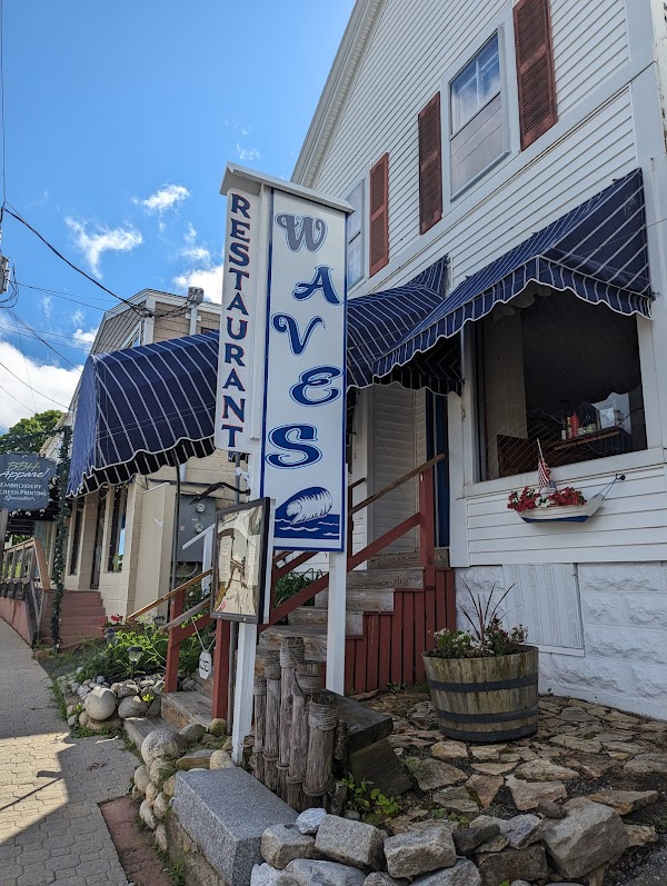 Waves Restaurant