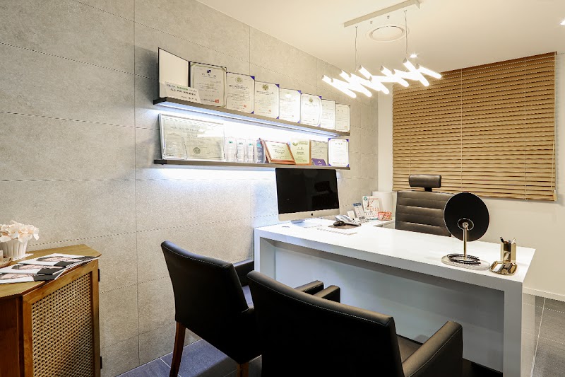 Gallery 2