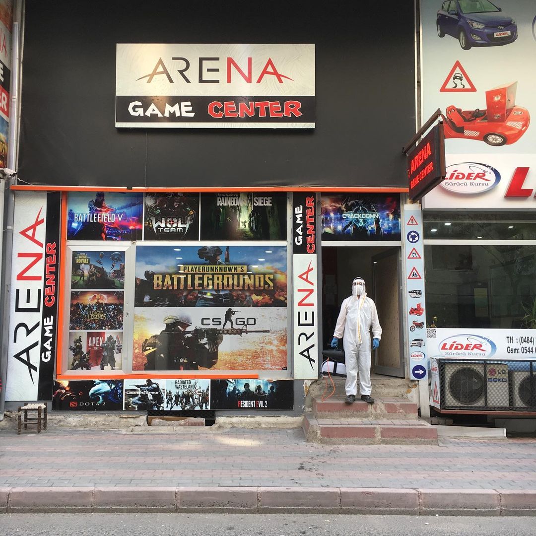 ARENA GAME CENTER & İNTERNET KAFE mekanı