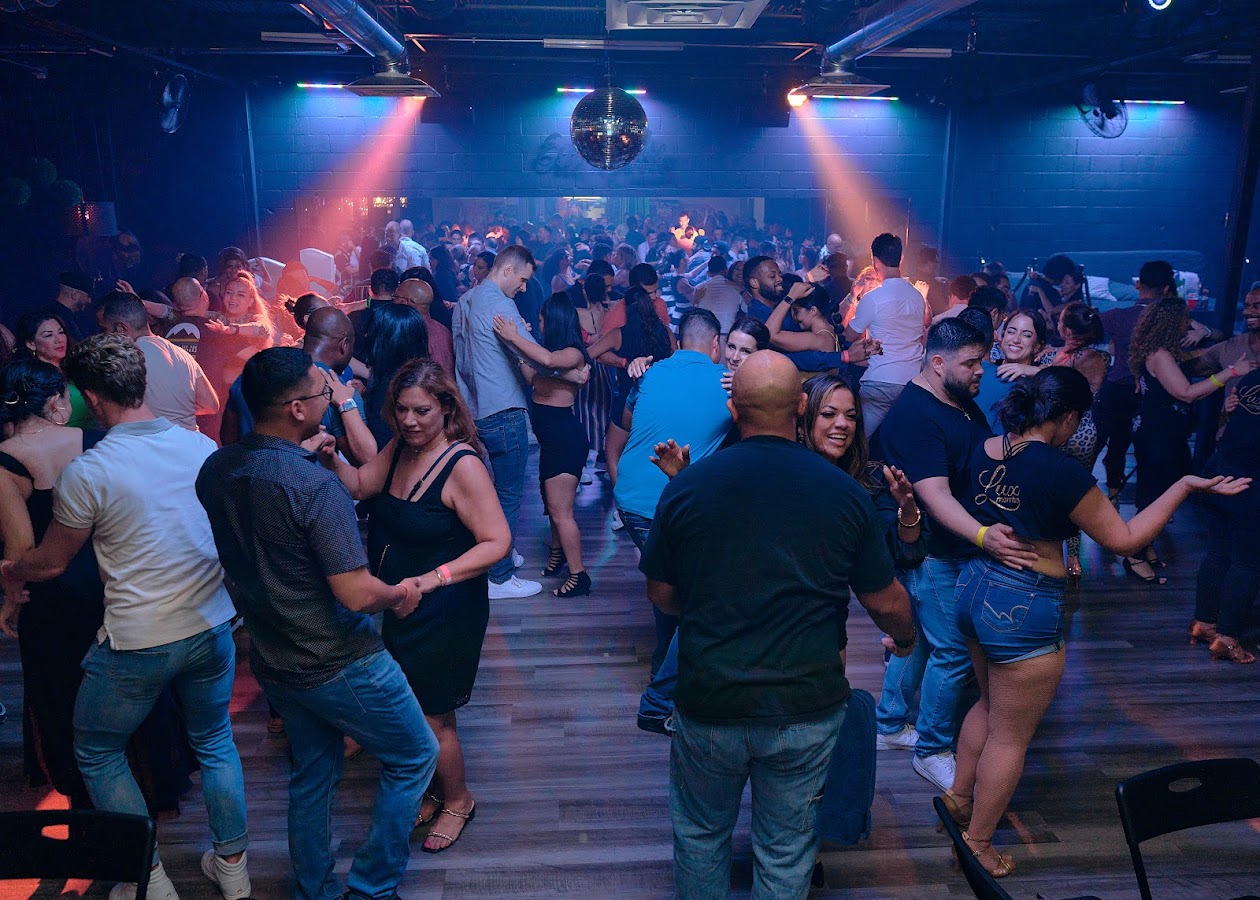 Esta Noche Studios