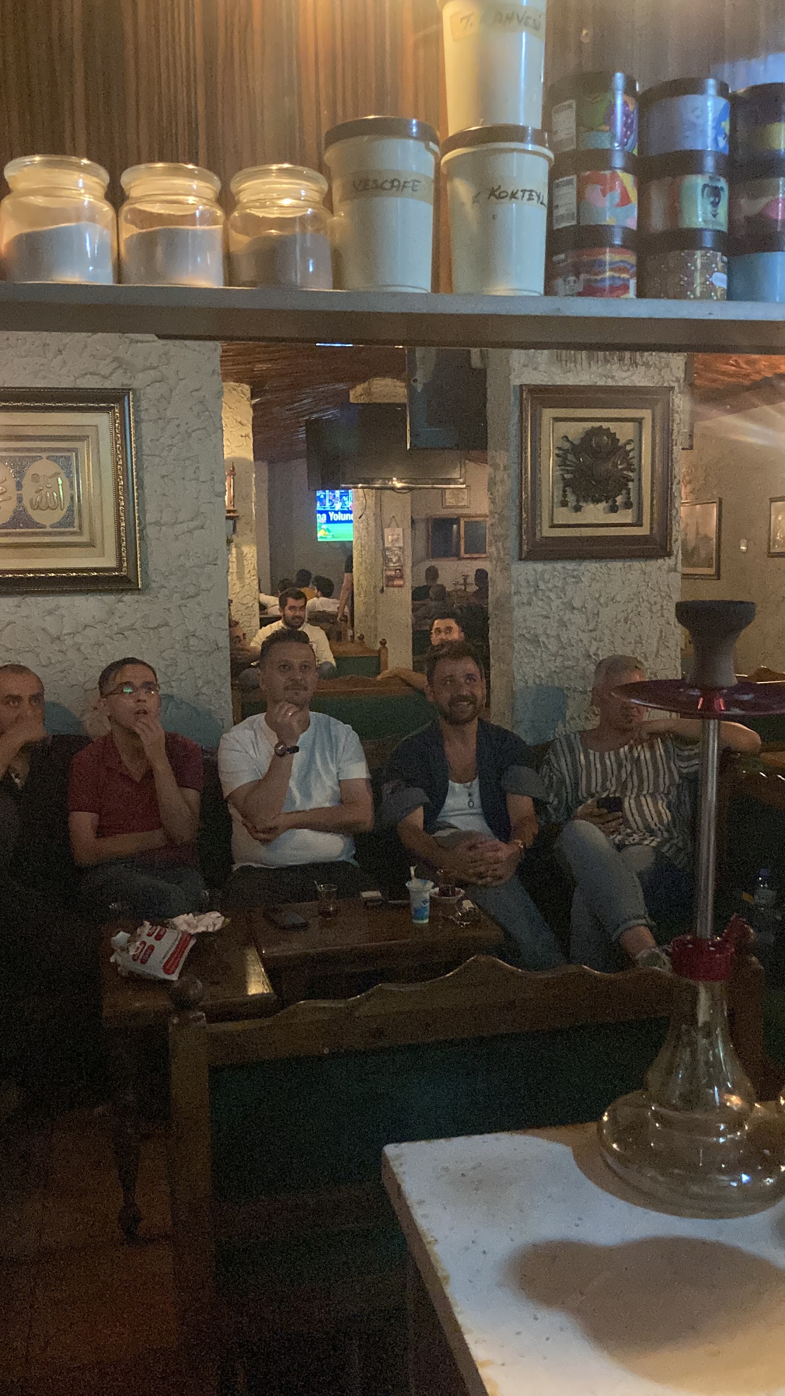 Onur nargile mekanı