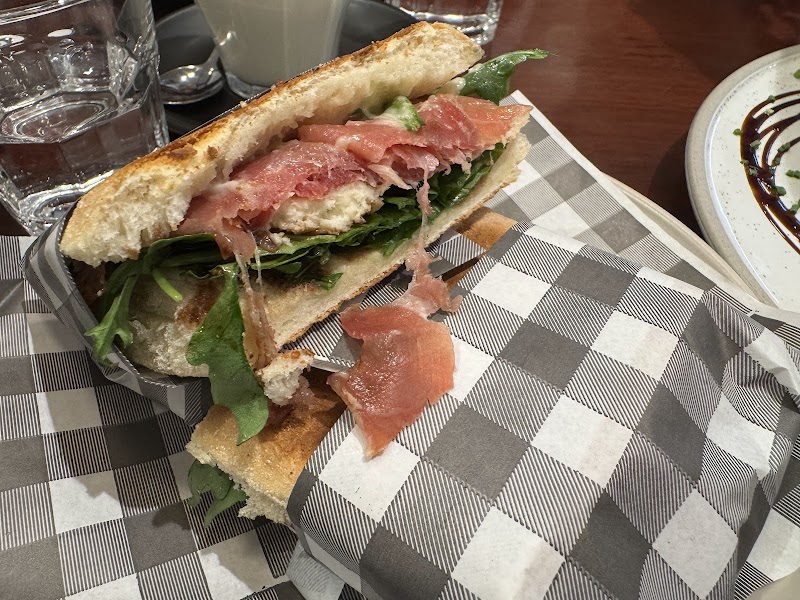 La Famiglia Cafe photo 7