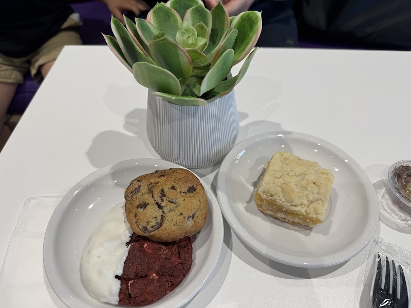 Dessert Gallery Bakery & Cafe photo 3