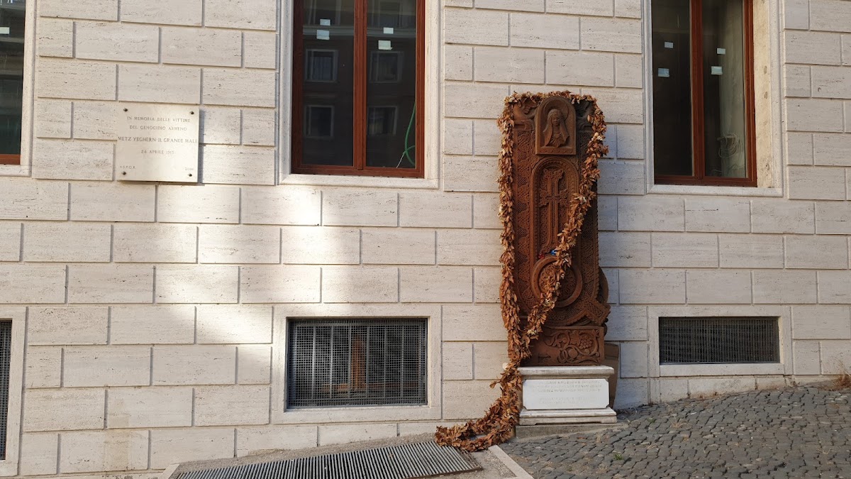 Targa in memoria delle vittime del genocidio Armeno