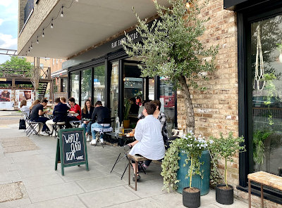 Flat Earth Pizzas - Restaurant Bethnal Green
