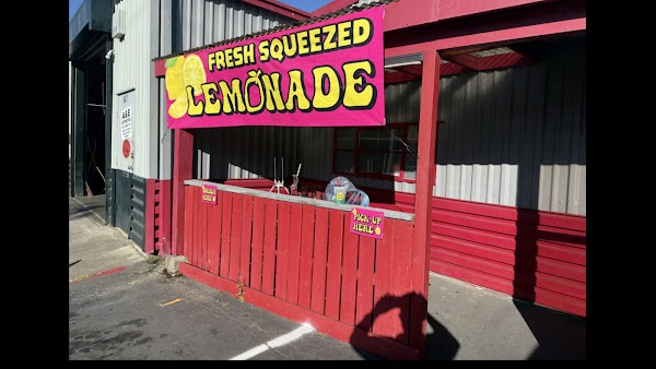 American Style Ice Cold Lemonade
