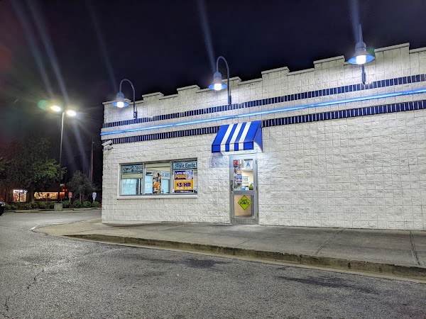WHITE CASTLE #10 exterior