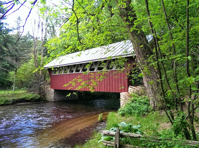 Red Mill Gift Shop, Coffee Shop, Ice Cream Parlor & Wedding Chapel photo 2