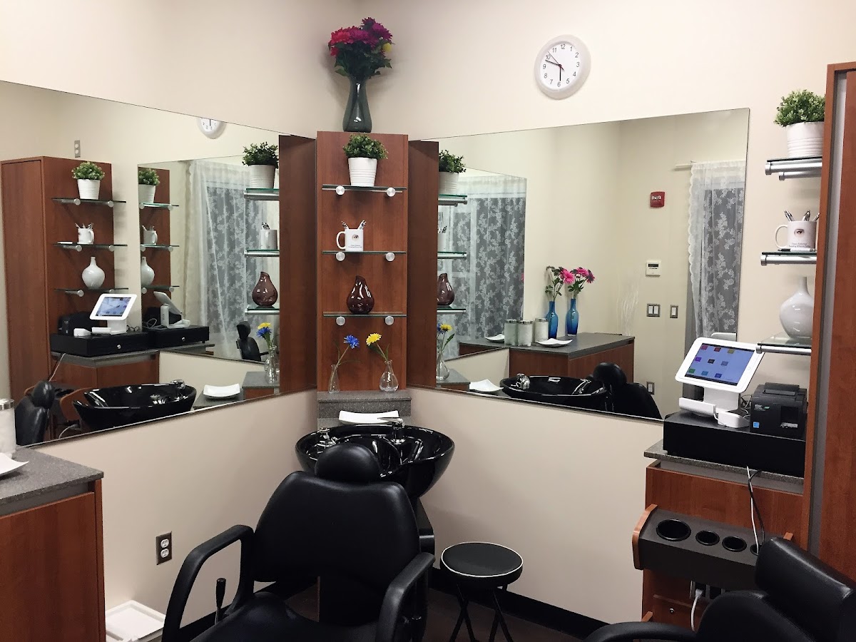 Classic Eyebrows Threading & Henna Tattoo tattoo work — photo 3