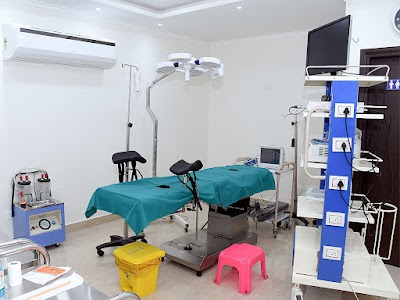 Dr. Aashima Aron- Obstetrician and Gynaecologist - Image 2
