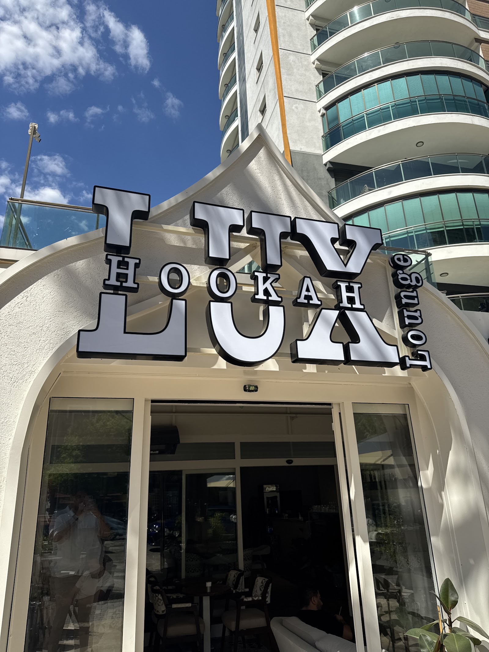 Lux hookah lounge cafe mekanı